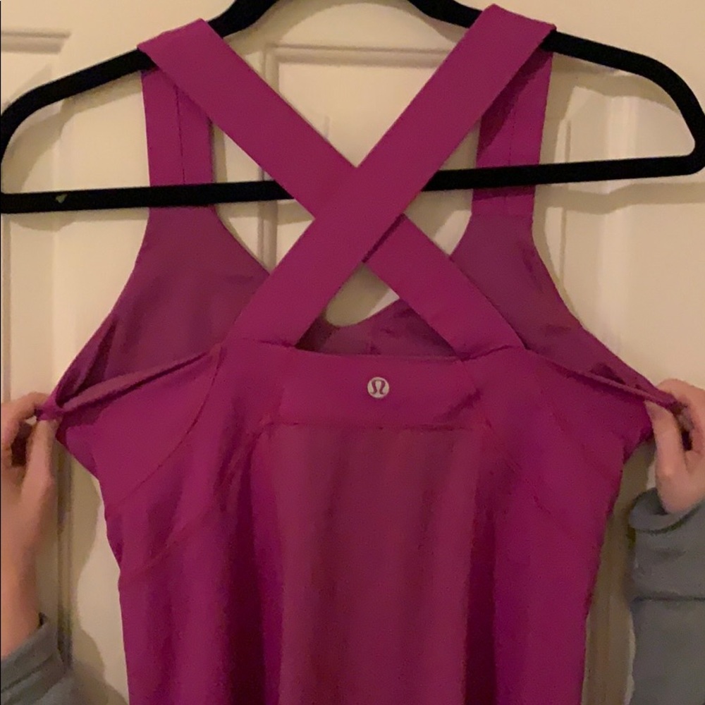 Lululemon sz 8 magenta tank.